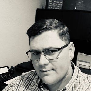 Meet your Posher, Victor